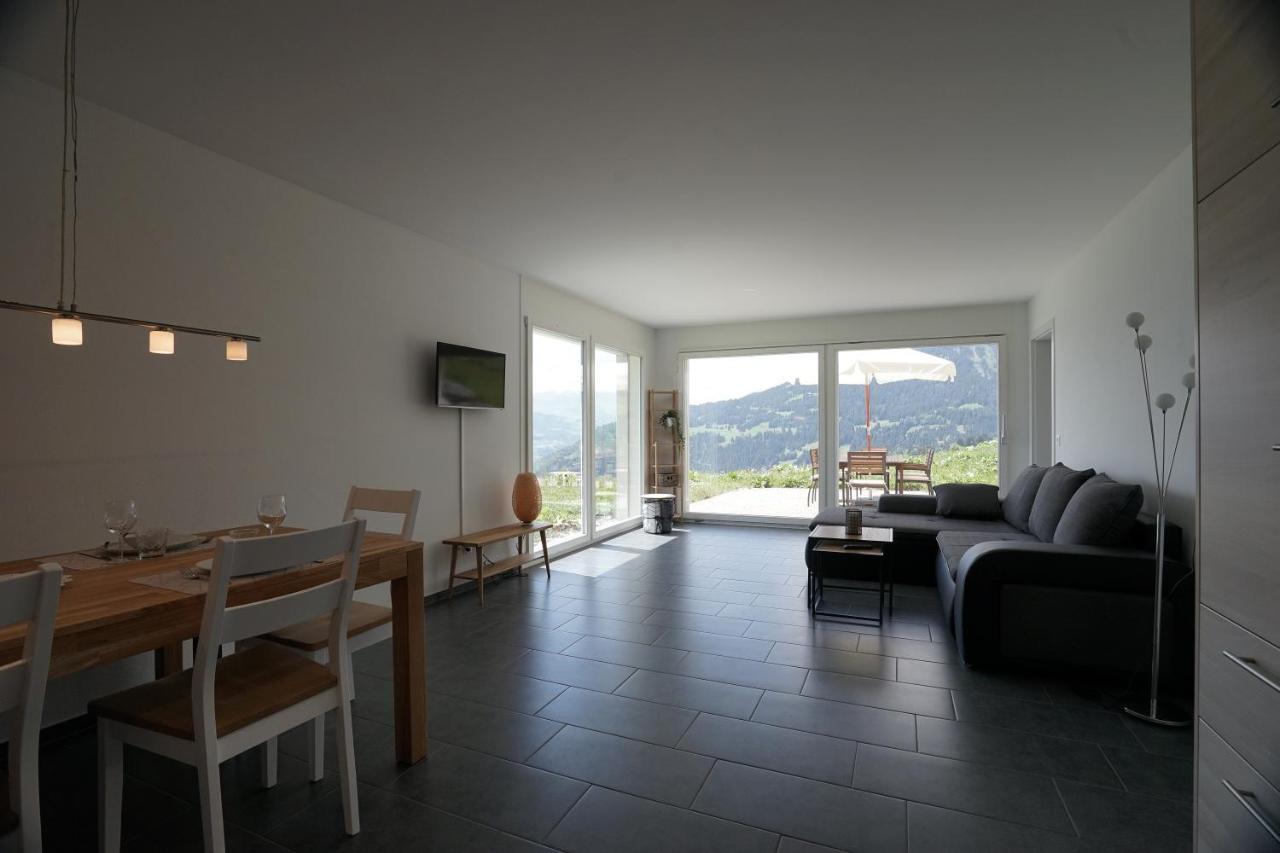 Clasgieri - 3-Zimmer-Ferienwohnung Fuer 4 - 6 Personen, 65M2 Falera Dış mekan fotoğraf