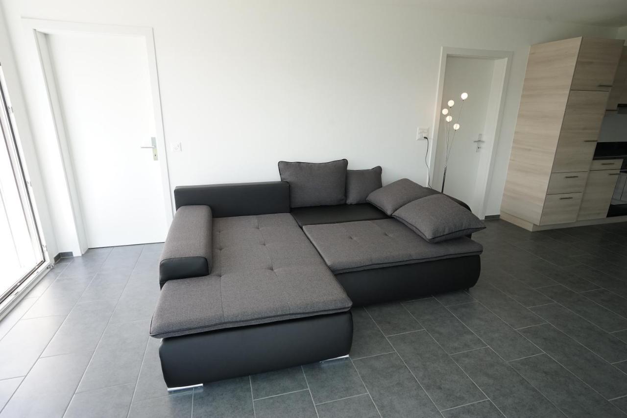 Clasgieri - 3-Zimmer-Ferienwohnung Fuer 4 - 6 Personen, 65M2 Falera Dış mekan fotoğraf